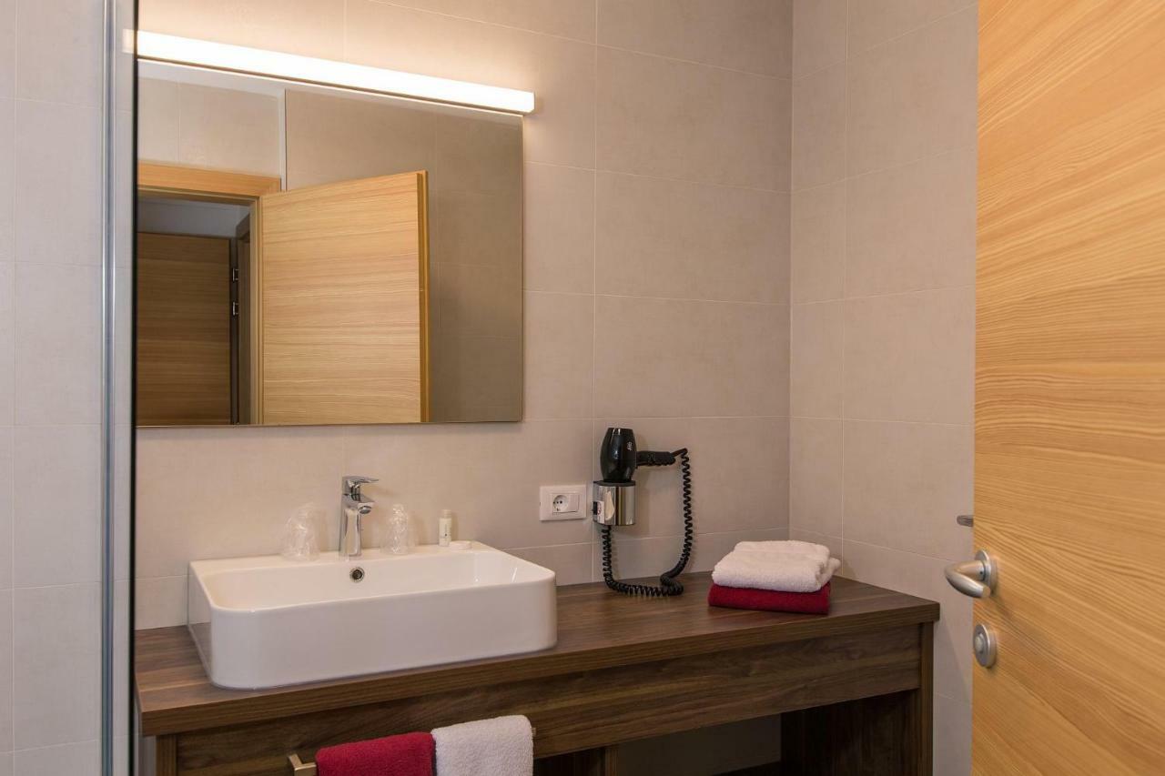 Apparthotel Marteshof Pfelders Bagian luar foto