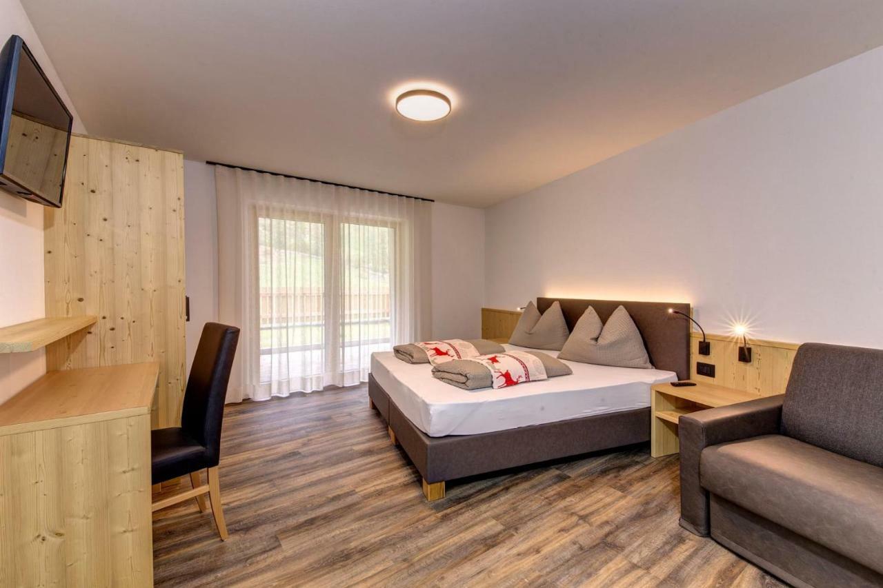 Apparthotel Marteshof Pfelders Bagian luar foto